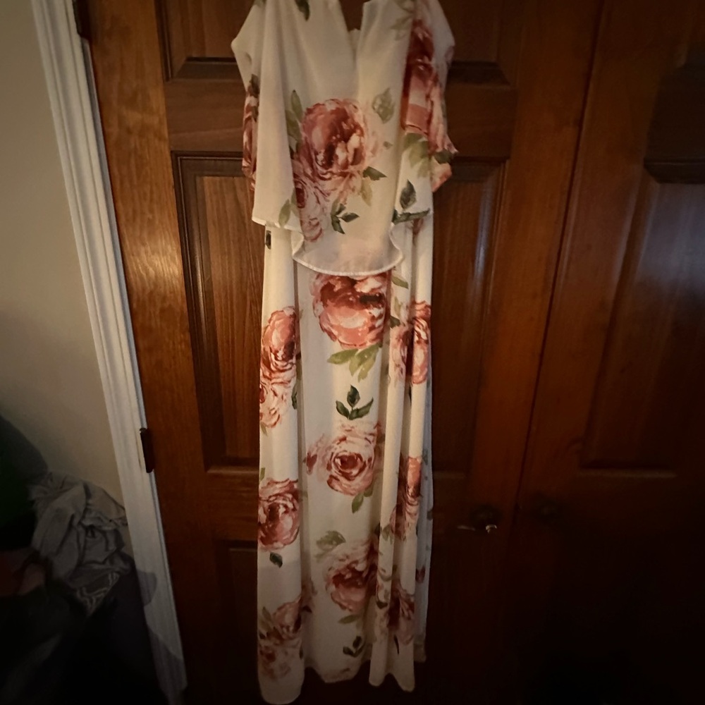 Floral Off-White Maxi Dress with Rose Print